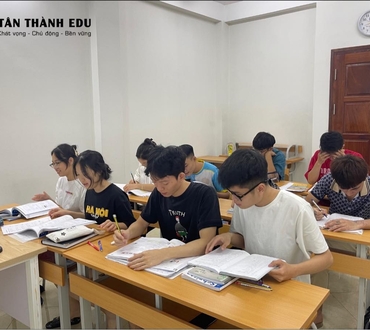 HỌC TIẾNG ĐỨC ONLINE HAY TỚI TRUNG TÂM NÊN CHỌN CÁCH NÀO?