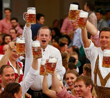 Oktoberfest – lễ hội bia lừng danh của nước đức