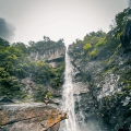 Hang Dong waterfall bathing tour